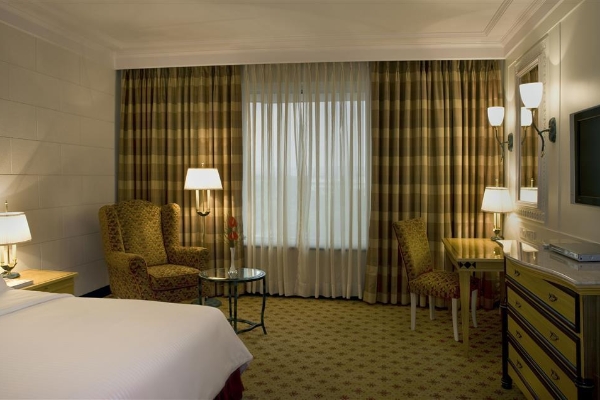 Sheraton Grand Pune Bund Garden Hotel